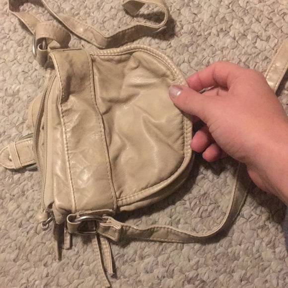 Leather long strapped purse - Picture 3 of 3